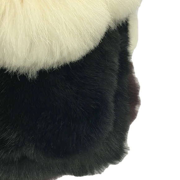 Fendi EUC fur collar scarf - Picture 3 of 5